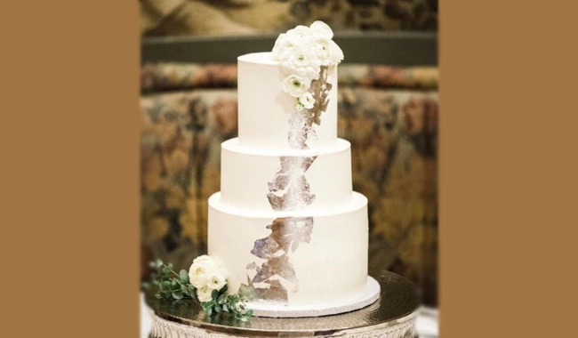 Golden Decorate Cake